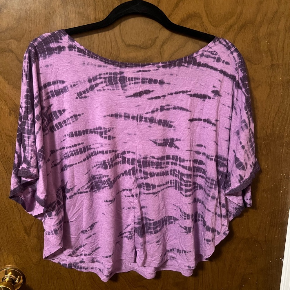 Crop Top - Picture 4 of 7